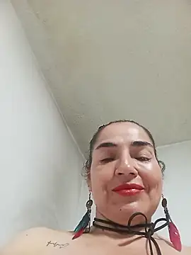 צ'אט XXX בשידור חי של MaryRoze_