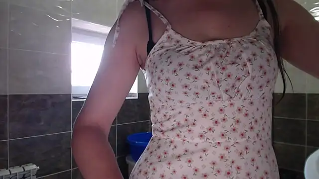 Chat +18 de Isabelitta333 ao vivo
