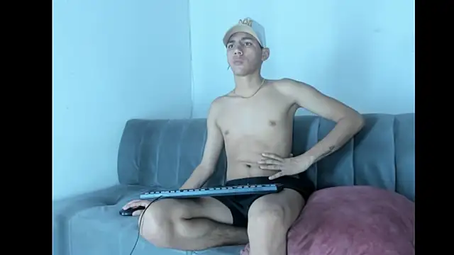 Charlie_Scorpion Live XXX Chat