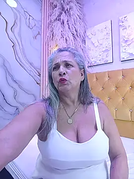 Misevie's Live XXX Chat