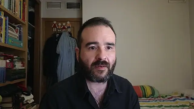 curiosillo83 élő XXX-chatje