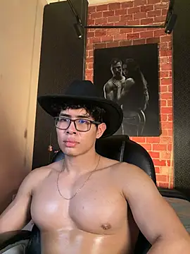 GrayAndrewsn Live XXX chat