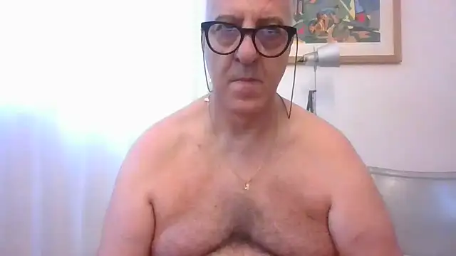ANONIMO7735's Live XXX Chat