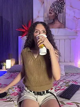pinky_peach Webcam show
