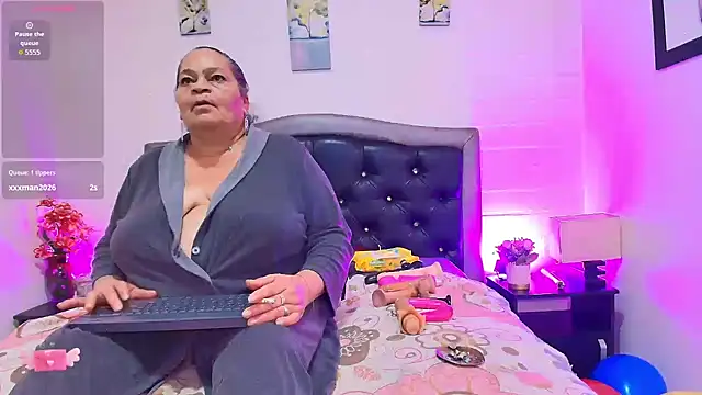 QueenMatturex's Live XXX Chat