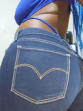 Chatroom XXX en direct de Shaniko89
