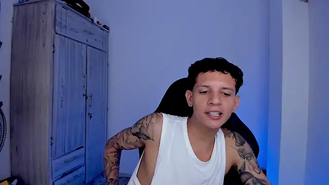 Živý XXX chat tylerrnova