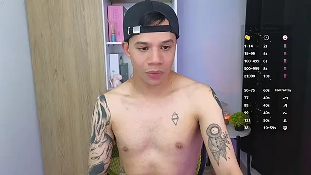 Онлайн чат XXX Im_Marco_