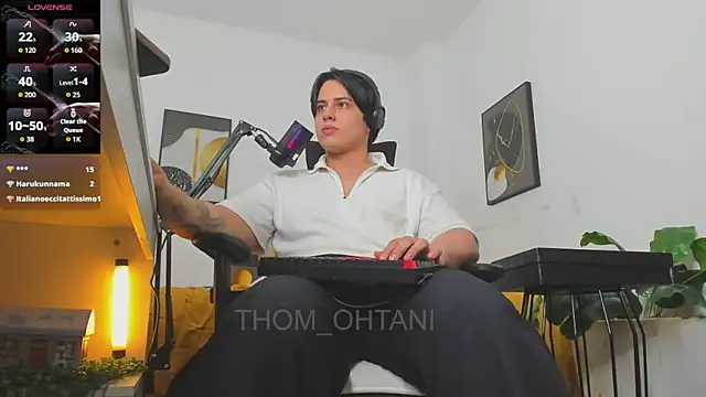 Thom_Ohtani 라이브 XXX 채팅