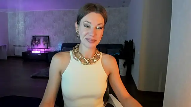 miababemi09 Adlı Modelin Canlı XXX Sohbeti