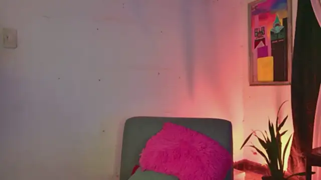 Ginger-Foxy Live XXX-Chat