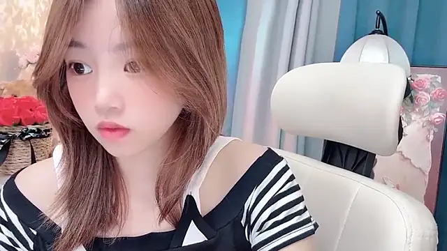 Yany520 现场XXX聊天