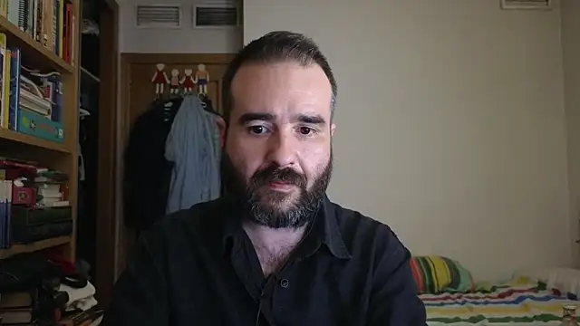צ'אט XXX בשידור חי של curiosillo83