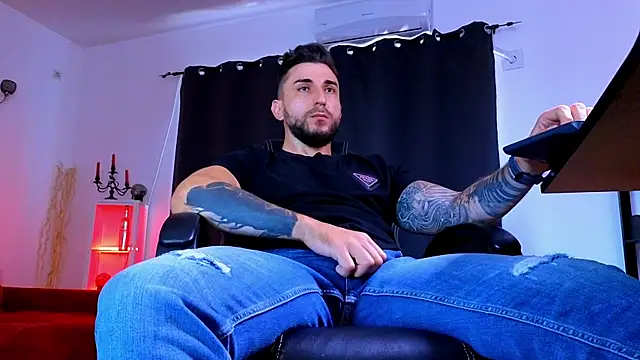 Chat +18 de MightyAaron66 ao vivo