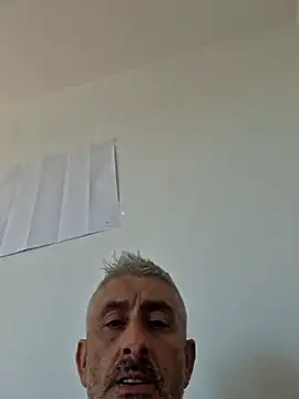 cuci45 Show in webcam