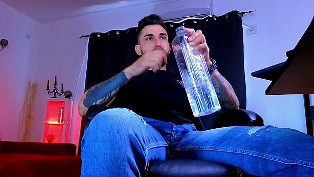 MightyAaron66 라이브 XXX 채팅