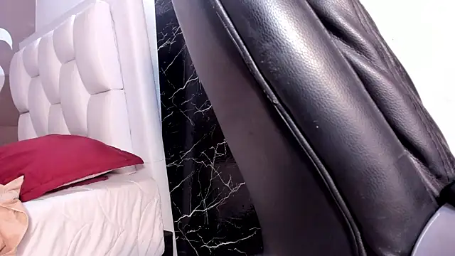 ssofia_25's Live XXX Chat