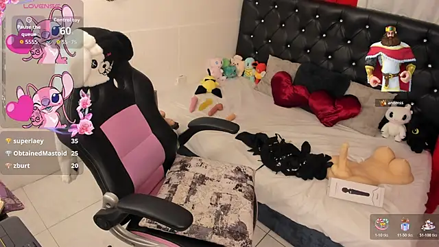 הופעת וובקאם של Noah_Cherry
