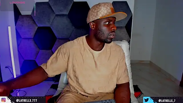 Chatroom XXX en direct de Latrellx7