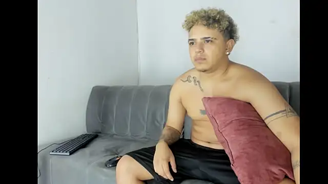 Chat XXX ao vivo de Charlie_Scorpion