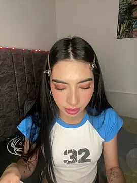 junorise23's Live XXX Chat