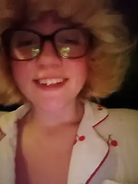mcjbgfhgjhiiilllufjyf's Live XXX Chat