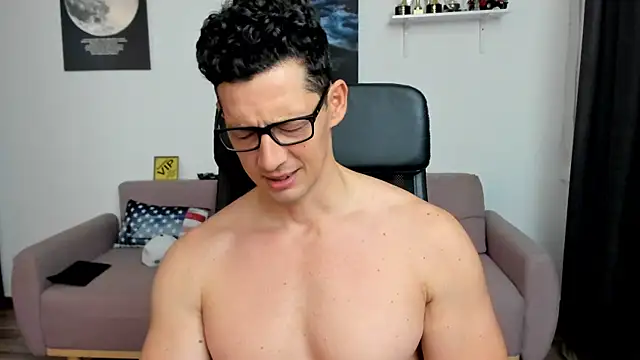 BrutusK08 Chat XXX live