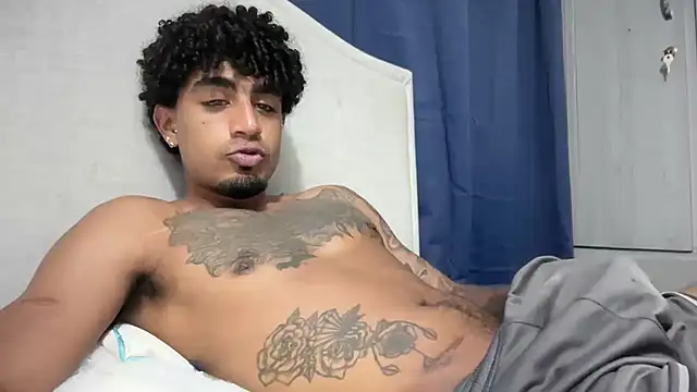 Chat +18 de dominic_brandd23 ao vivo
