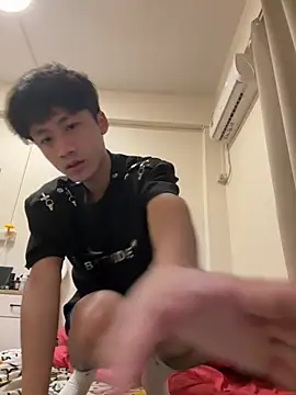 sexyboy-3525's Live XXX Chat