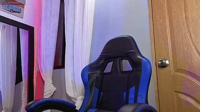 Veronica_111 Chat XXX in diretta