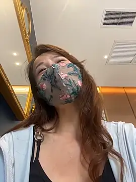 Chat +18 de kiss_loo ao vivo
