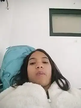 sapphire_brown20 Adlı Modelin Canlı XXX Sohbeti