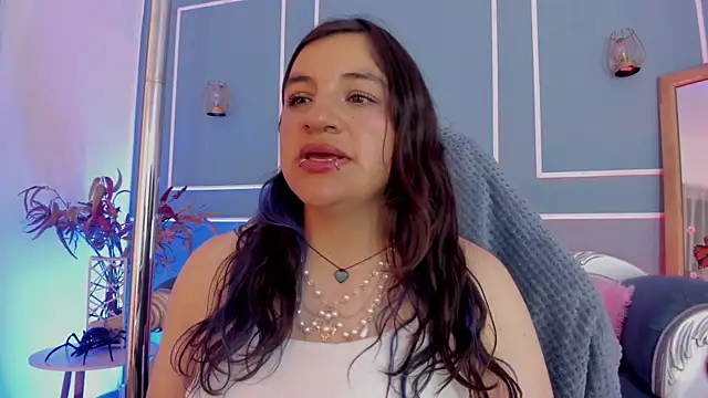 TaraTaylorr's Live XXX Chat