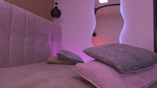 violeta_aroca élő XXX-chatje