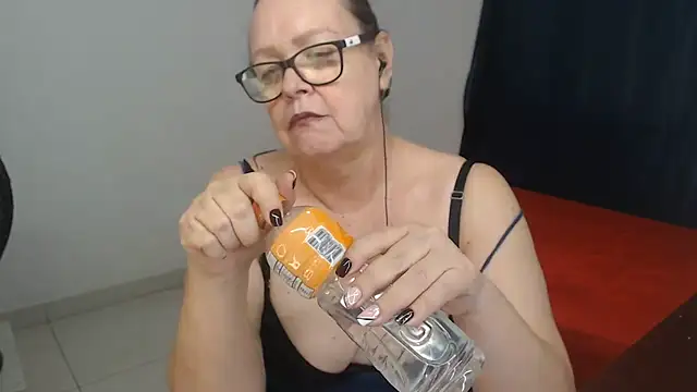 Czat XXX na żywo – latinalili9