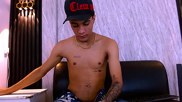 _Thiago12 Chat XXX in diretta