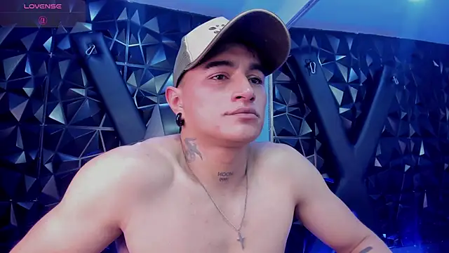 LiamDeeps Chat XXX live