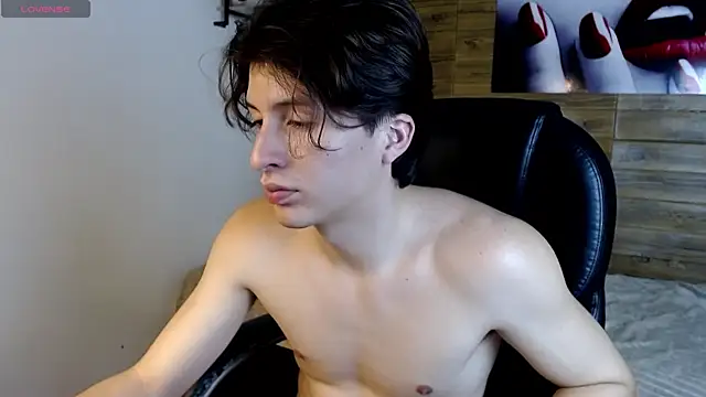 Marcoviolet's Live XXX Chat