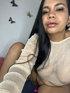 צ'אט XXX בשידור חי של NoahJade