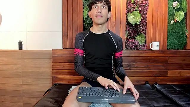 Chat XXX ao vivo de Pierre_Leroy_