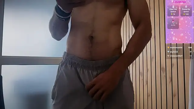 DevilsFavoriteBoy's Live XXX Chat