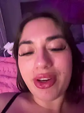 JosefaSweet Adlı Modelin Canlı XXX Sohbeti