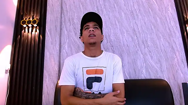 _Thiago12n Live XXX chat