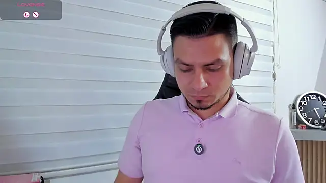 XXX chat uživo modela Rick_Adams