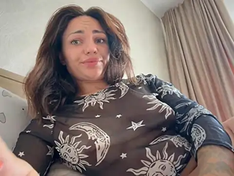 BiteMeSarah – Naživo XXX chat
