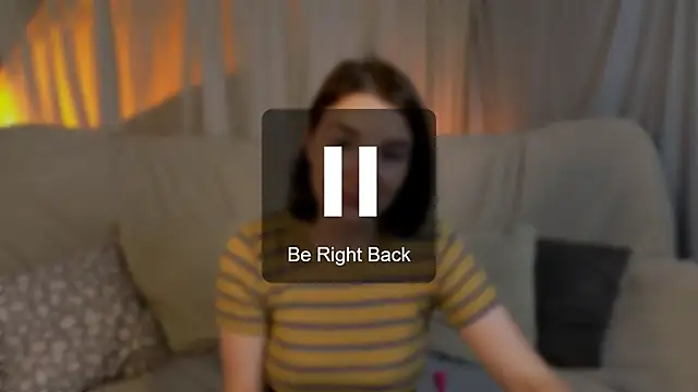 AliceChanel XXX чат на живо