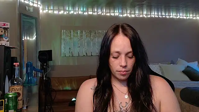 Chatroom XXX en direct de mavismable