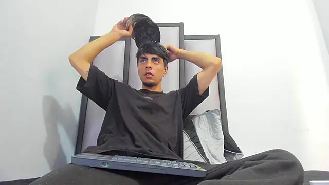 Endrick-23 Live XXX-Chat