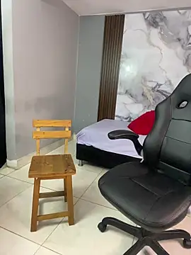 Chat +18 de zafina_09 ao vivo