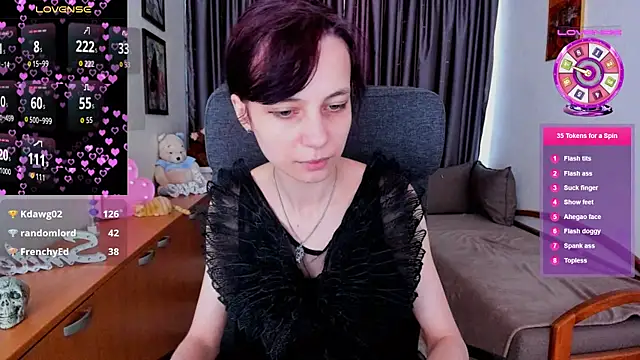 MiniLysii Adlı Modelin Canlı XXX Sohbeti